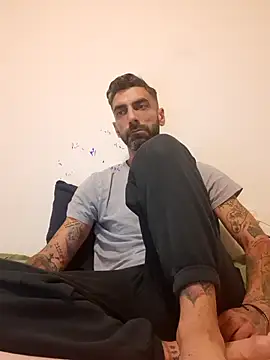 Italian69am online show from November 2025 04:49:01 PM