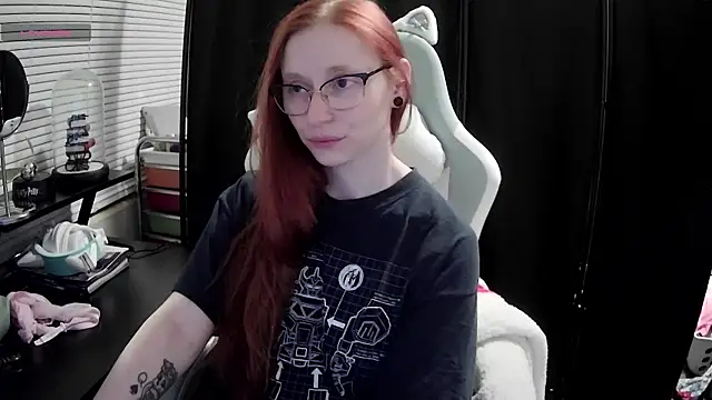 LilyFoxxx online show from February 2025 08:11:02 AM