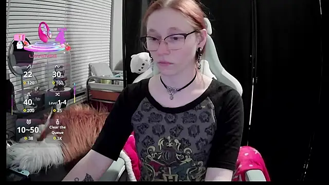 LilyFoxxx online show from March 2025 04:24:01 AM