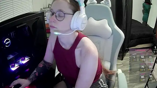 LilyFoxxx online show from July 2026 05:11:01 AM