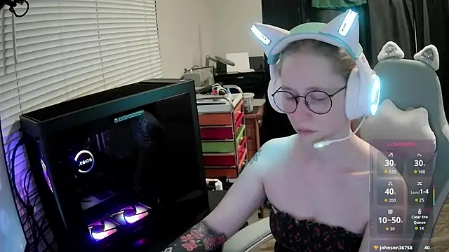 LilyFoxxx online show from July 2026 05:11:01 AM