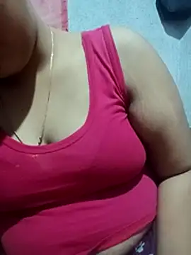 Snapshot of Super-Couple chatting on February 2026 09:21:02 AM Super-Couple online show from February 2026 09:21:02 AM