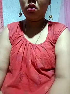 Snapshot of Super-Couple chatting on March 2026 04:29:01 AM Super-Couple online show from March 2026 04:29:01 AM