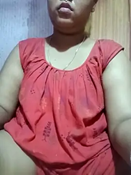 Snapshot of Super-Couple chatting on April 2026 06:47:02 AM Super-Couple online show from April 2026 06:47:02 AM