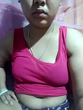 Snapshot of Super-Couple chatting on April 2026 04:46:01 AM Super-Couple online show from April 2026 04:46:01 AM