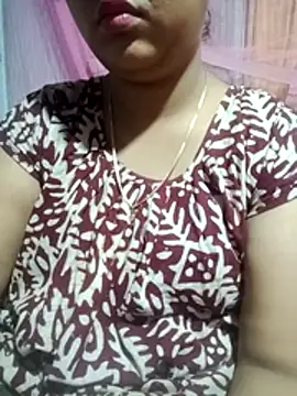 Snapshot of Super-Couple chatting on April 2026 06:30:01 AM Super-Couple online show from April 2026 06:30:01 AM