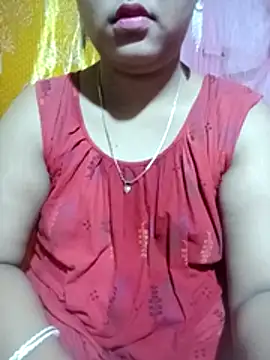 Snapshot of Super-Couple chatting on April 2026 07:35:01 AM Super-Couple online show from April 2026 07:35:01 AM