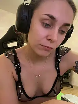 Burning girlss online show from December 2024 01:26:02 AM