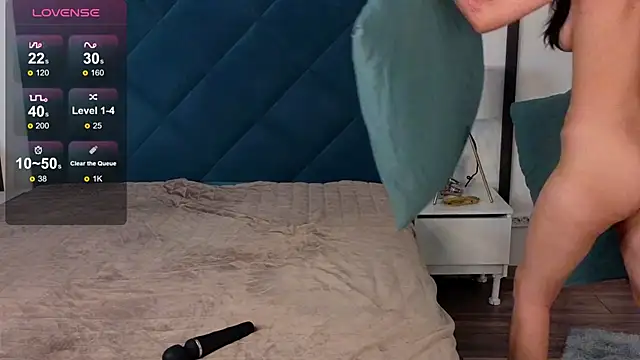 Snapshot of Amalia_3 chatting on December 2024 06:10:02 AM Amalia 3 online show from December 2024 06:10:02 AM