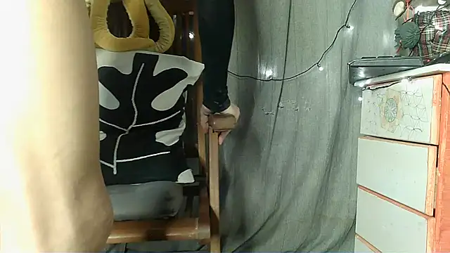 Skinnyshiny boy online show from January 2025 02:59:02 PM