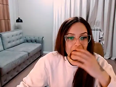 Amazingeyes88 online show from January 2025 12:42:01 PM