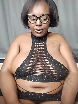 CHERRYYUMMY online show from June 2026 04:41:02 AM