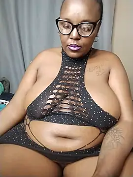 CHERRYYUMMY online show from June 2026 07:19:01 PM