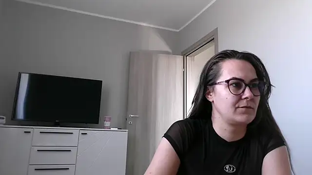 Snapshot of Antonia_1313 chatting on March 2025 10:44:02 AM Antonia 1313 online show from March 2025 10:44:02 AM