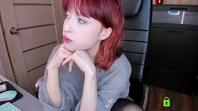 ElizaNik  online show from May 2026 11:45:02 PM