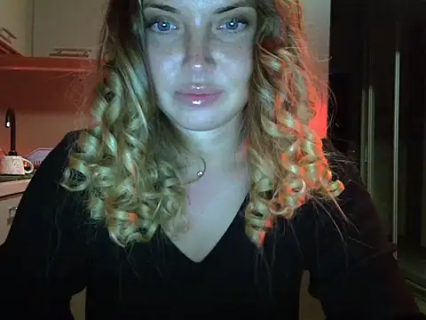 Lucky Anna online show from December 2024 05:23:02 PM