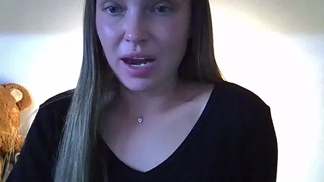 Lucky Anna online show from September 2025 09:47:02 PM