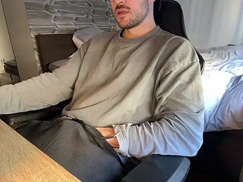 Snapshot of taallguyy_196 chatting on March 2025 10:54:02 AM taallguyy 196 online show from March 2025 10:54:02 AM