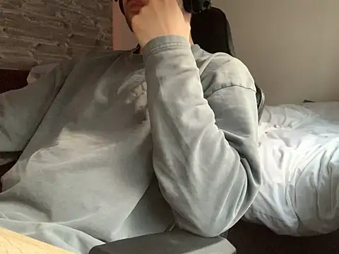 Snapshot of taallguyy_196 chatting on March 2025 05:36:01 PM taallguyy 196 online show from March 2025 05:36:01 PM