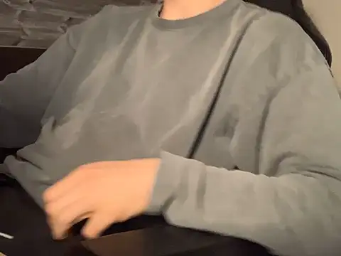 Snapshot of taallguyy_196 chatting on March 2025 08:40:02 PM taallguyy 196 online show from March 2025 08:40:02 PM