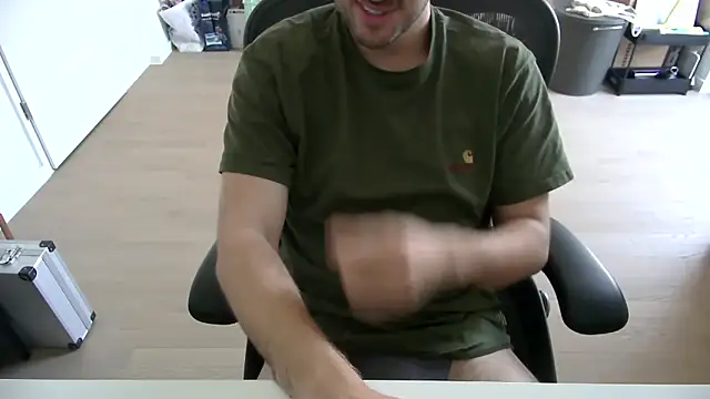 Snapshot of taallguyy_196 chatting on November 2025 08:47:01 AM taallguyy 196 online show from November 2025 08:47:01 AM