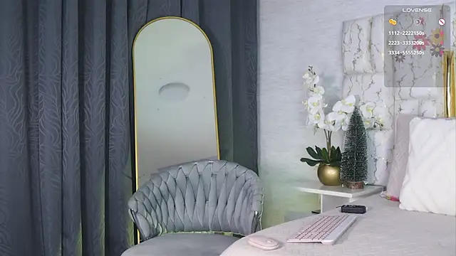 Snapshot of rosse_lennon chatting on December 2025 12:51:01 AM rosse lennon online show from December 2025 12:51:01 AM