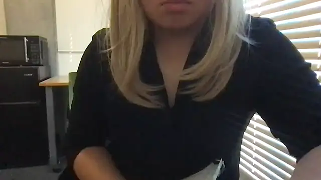 Jessica-Aine online show from December 2024 04:05:01 PM