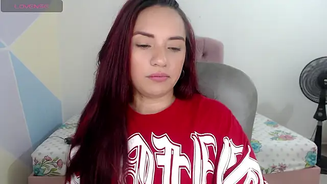 Snapshot of nicoll_crazzy chatting on February 2026 02:05:01 PM nicoll crazzy online show from February 2026 02:05:01 PM