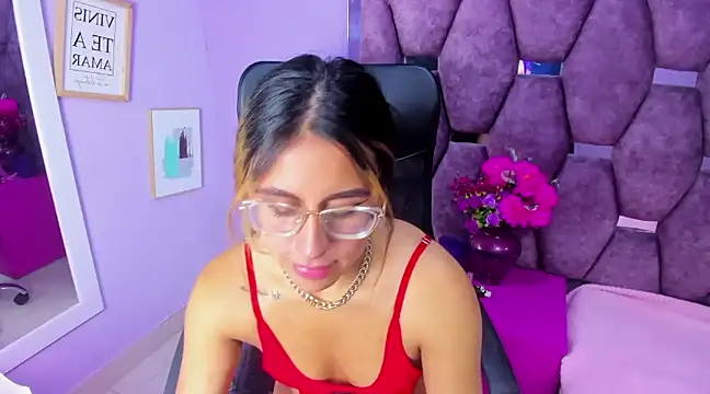 Snapshot of Freya_Miller_ chatting on December 2024 11:46:01 PM Freya Miller online show from December 2024 11:46:01 PM