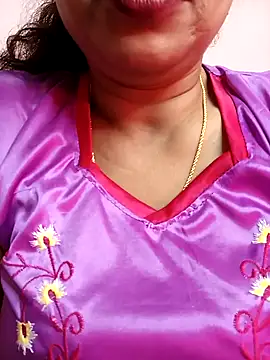 Snapshot of Sneha_gril chatting on February 2025 06:45:01 AM Sneha gril online show from February 2025 06:45:01 AM