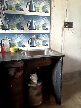 Snapshot of Sneha_gril chatting on February 2025 04:43:02 PM Sneha gril online show from February 2025 04:43:02 PM