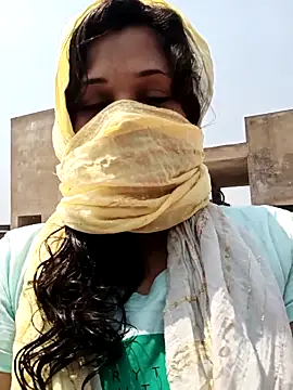 Snapshot of Sneha_gril chatting on March 2025 06:03:02 AM Sneha gril online show from March 2025 06:03:02 AM