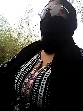 Snapshot of Sneha_gril chatting on March 2025 08:08:01 AM Sneha gril online show from March 2025 08:08:01 AM