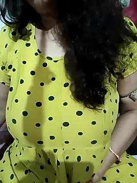 Snapshot of Sneha_gril chatting on September 2025 04:09:02 PM Sneha gril online show from September 2025 04:09:02 PM