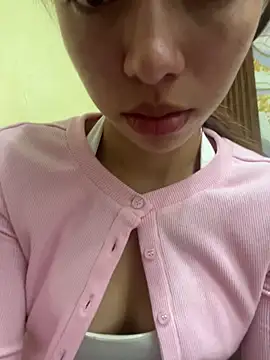 Aaliyah Salma online show from May 2026 04:25:02 PM