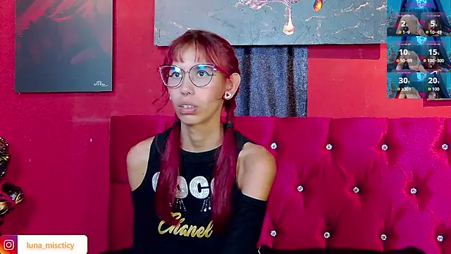 Snapshot of Lunamistyc chatting on November 2025 07:34:02 PM Lunamistyc online show from November 2025 07:34:02 PM