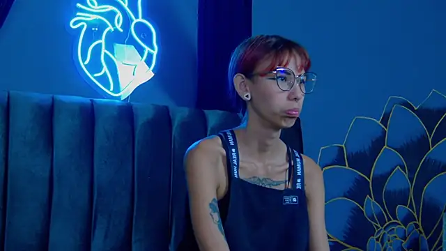 Snapshot of Lunamistyc chatting on December 2025 07:53:01 PM Lunamistyc online show from December 2025 07:53:01 PM