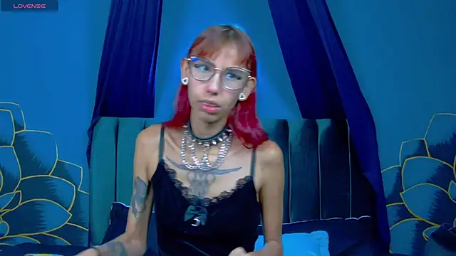 Snapshot of Lunamistyc chatting on December 2025 07:32:01 PM Lunamistyc online show from December 2025 07:32:01 PM