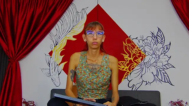 Snapshot of Lunamistyc chatting on December 2025 07:42:01 PM Lunamistyc online show from December 2025 07:42:01 PM