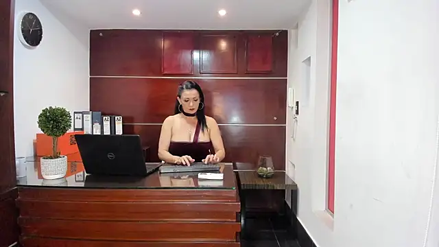 Valery Diamond online show from July 2026 11:07:02 PM