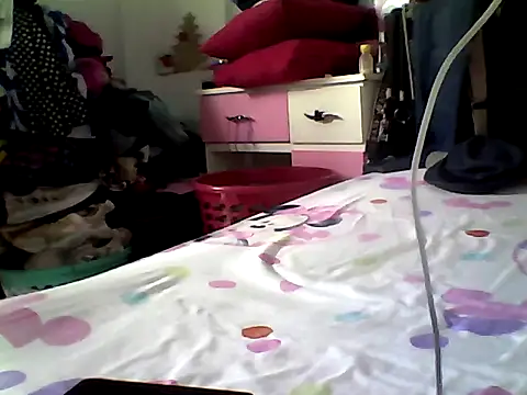 ariana crazzy online show from November 2025 03:12:02 PM