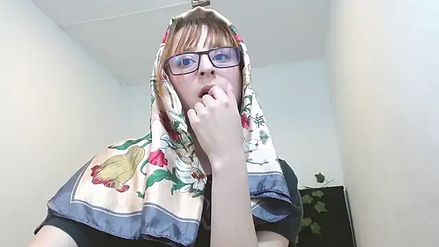 Snapshot of CelesteAyase chatting on January 2025 11:15:02 PM CelesteAyase online show from January 2025 11:15:02 PM