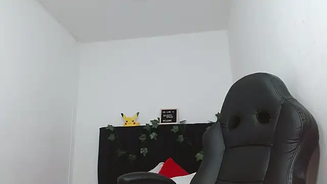 Snapshot of CelesteAyase chatting on January 2025 05:56:02 PM CelesteAyase online show from January 2025 05:56:02 PM