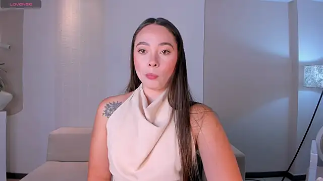 AlinaKravitz online show from April 2026 03:50:01 PM