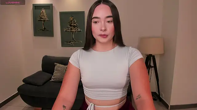AlinaKravitz online show from May 2026 06:37:02 PM