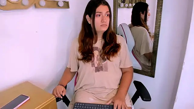 Snapshot of Valery_Maravilla_ chatting on January 2025 08:10:02 PM Valery Maravilla online show from January 2025 08:10:02 PM