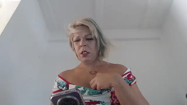 blondebitchlitle online show from January 2026 01:47:02 PM