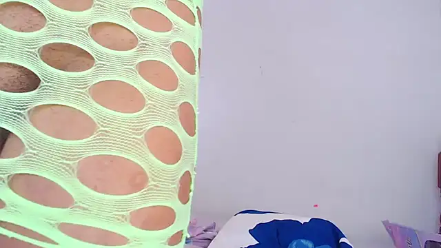 blondebitchlitle online show from June 2026 01:31:01 PM