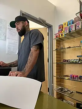 Snapshot of jr91esl chatting on February 2025 05:50:01 PM jr91esl online show from February 2025 05:50:01 PM