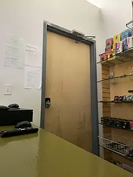 Snapshot of jr91esl chatting on February 2025 07:49:02 AM jr91esl online show from February 2025 07:49:02 AM